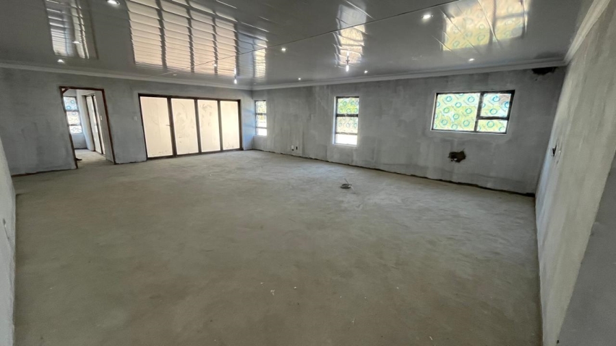 3 Bedroom Property for Sale in Paradise Beach Eastern Cape